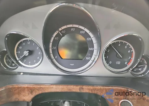 2011 Mercedes-Benz E 350 4Matic z USA, uszkodzony, nr VIN WDDHF8HB2BA371380